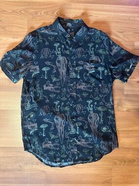 Short-Sleeve Black Graphic Button-Up Shirt Cottagecore